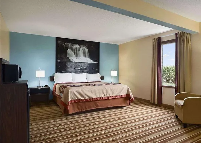 Hotel Super 8 By Wyndham 2*