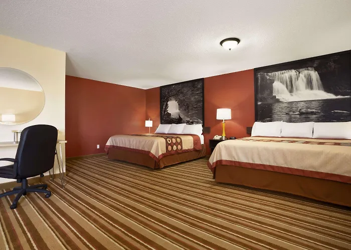 Super 8 By Wyndham Hotel