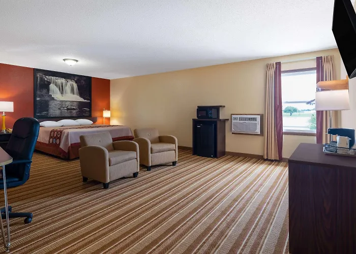Super 8 By Wyndham Hotel