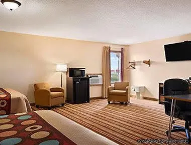 Super 8 By Wyndham Mattoon